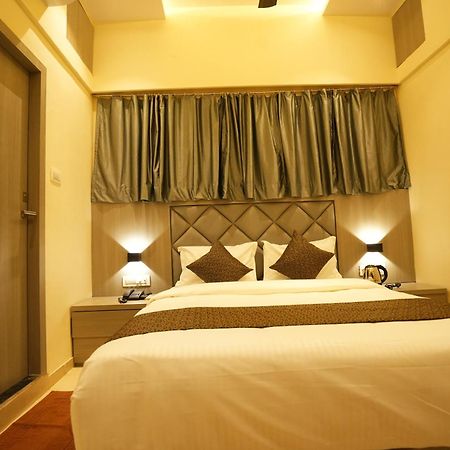 Hotel Boston 뭄바이 외부 사진