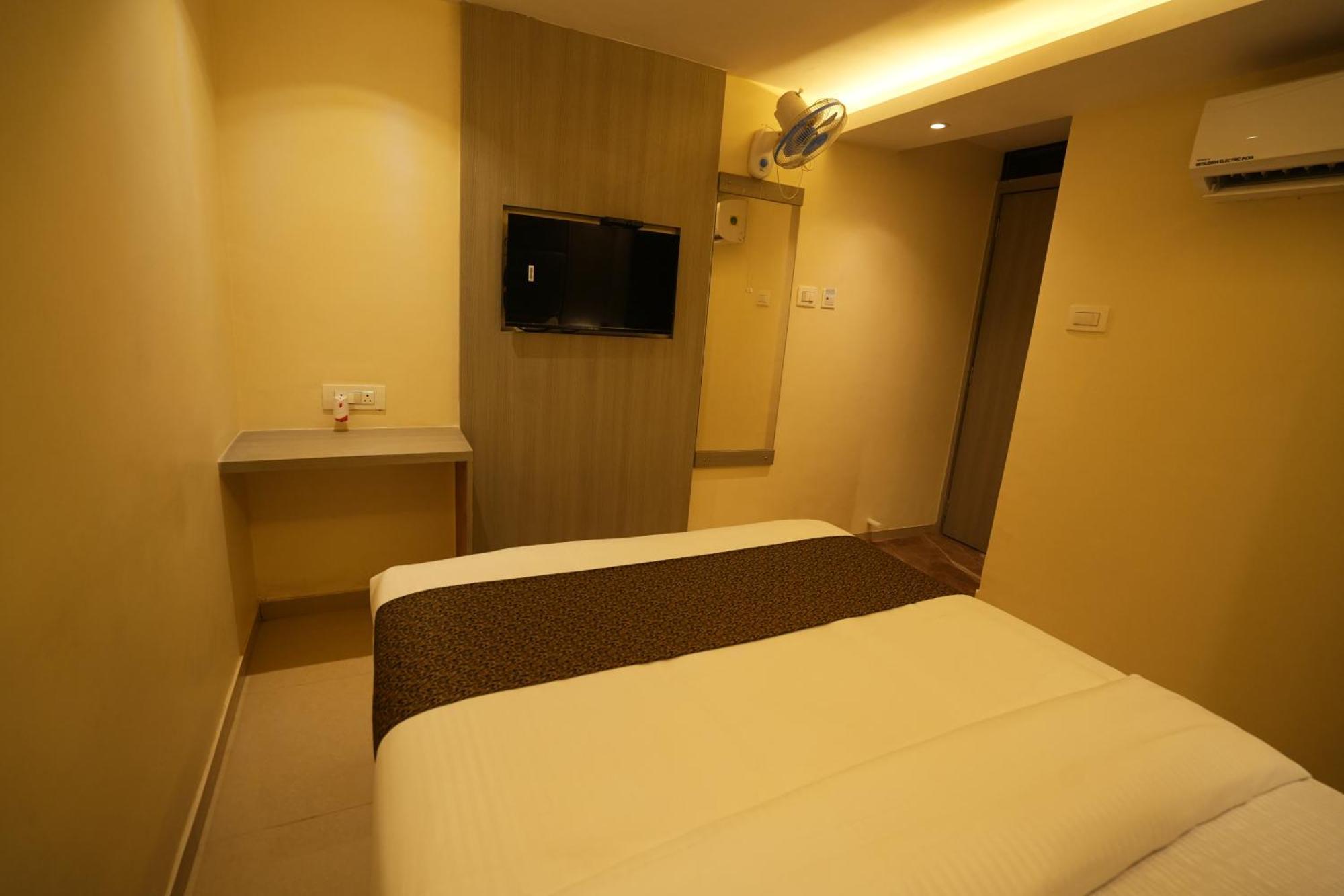 Hotel Boston 뭄바이 외부 사진